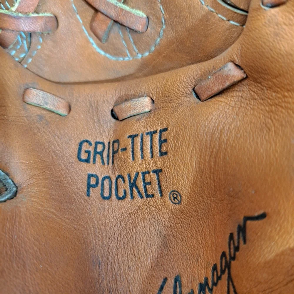 Vintage‎ Wilson A2277 Mike Flanagan Cy Young Winner 10